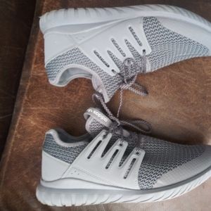 Best 25+ Deals for Mens Adidas Tubular Radial | Poshmark